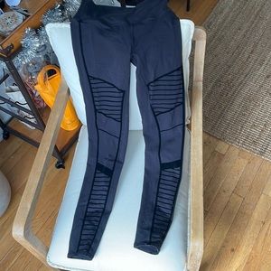 Alo moto legging